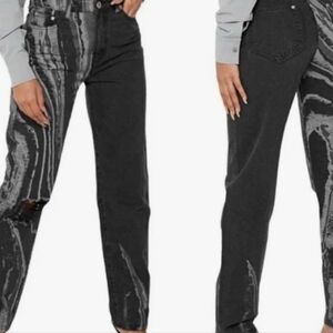 Mane De Voir Women's Distressed Jeans